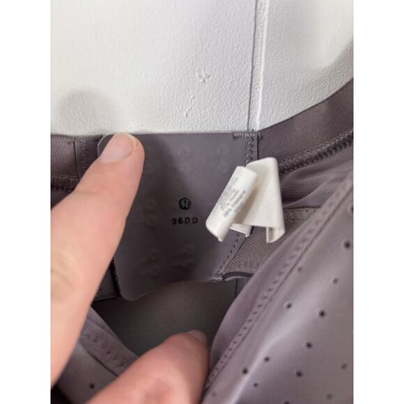 Lululemon Run Times Sports Bra High Support Gray Blue 36DD Perforated W2DINS - Picture 3 of 6